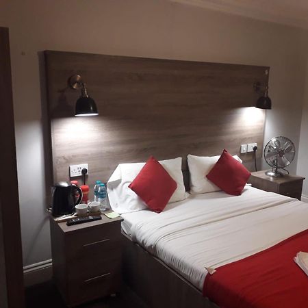 Hotel 371 Cranbrook Rd Ig2 Ilford Zewnętrze zdjęcie