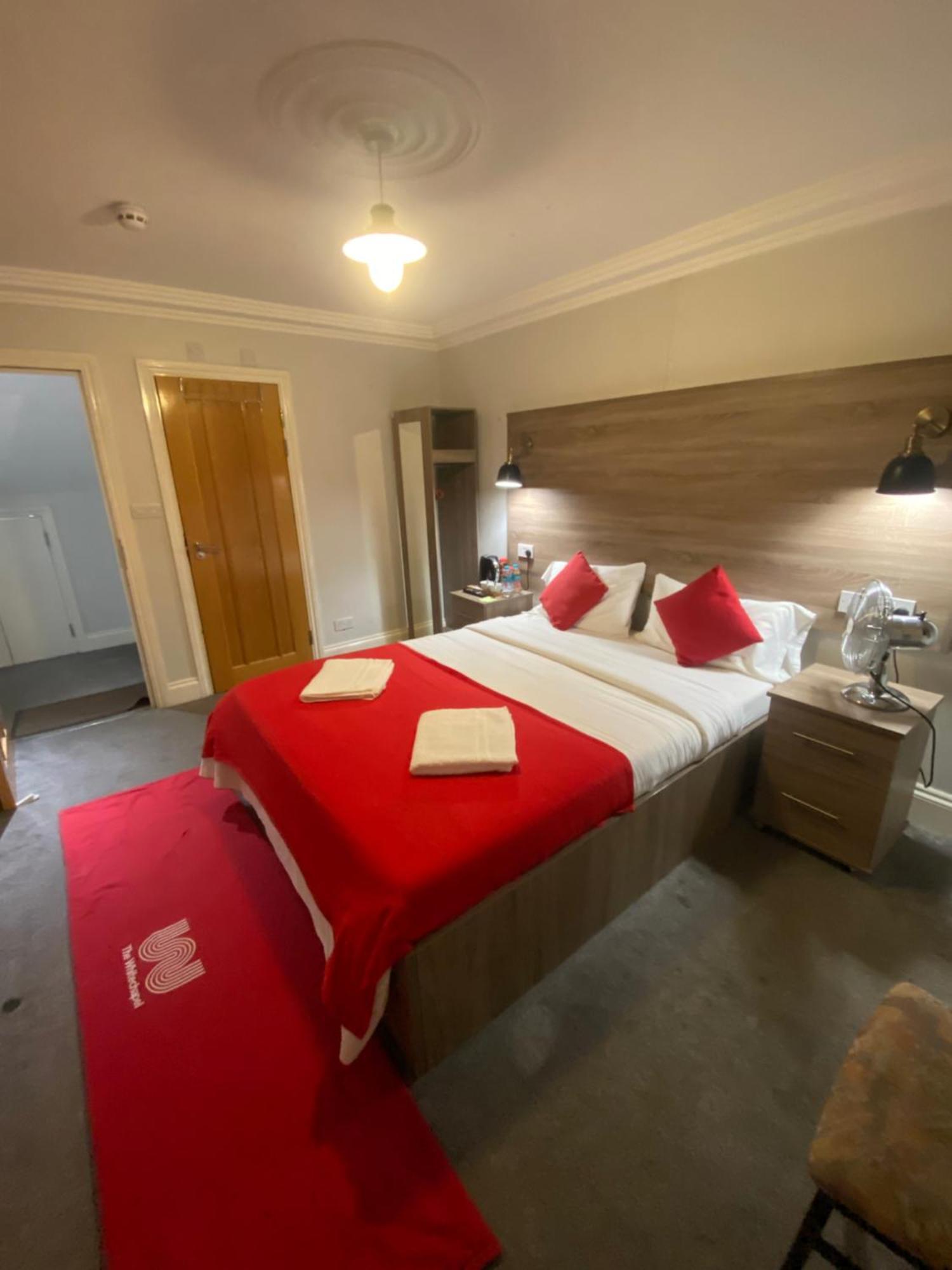 Hotel 371 Cranbrook Rd Ig2 Ilford Zewnętrze zdjęcie